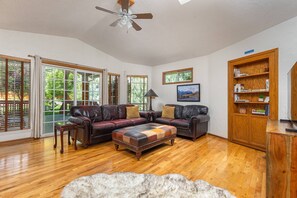 Smart TV, fireplace, stereo, printers