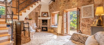Finca "Sa Teulera" with Mountain Views, Wi-Fi, Air Conditioning, Terrace and Garden