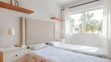 4 bedrooms, iron/ironing board, free WiFi, bed sheets