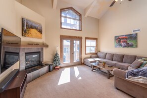 TV, fireplace, DVD player, offices