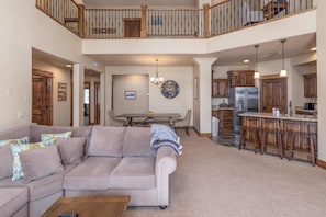 TV, fireplace, DVD player, offices
