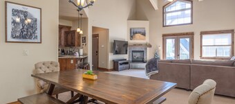 WB A11- Spacious and Stunning Mountain Getaway