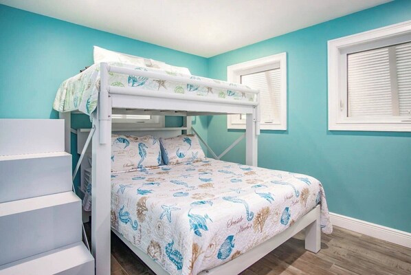 4 bedrooms, iron/ironing board, free WiFi, bed sheets