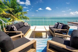 Unclassified image, 5 of 49, button