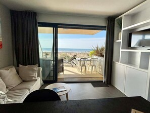 TV - Luxury apartment with pool, pets allowed, air conditioning and parking in La Tranche-sur-Mer (La Tranche-sur-Mer)