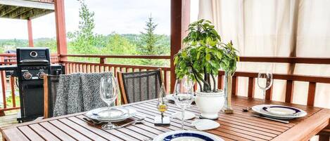 屋外ダイニングエリア