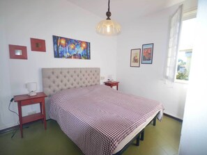 3 chambres, fer et planche à repasser, Wi-Fi