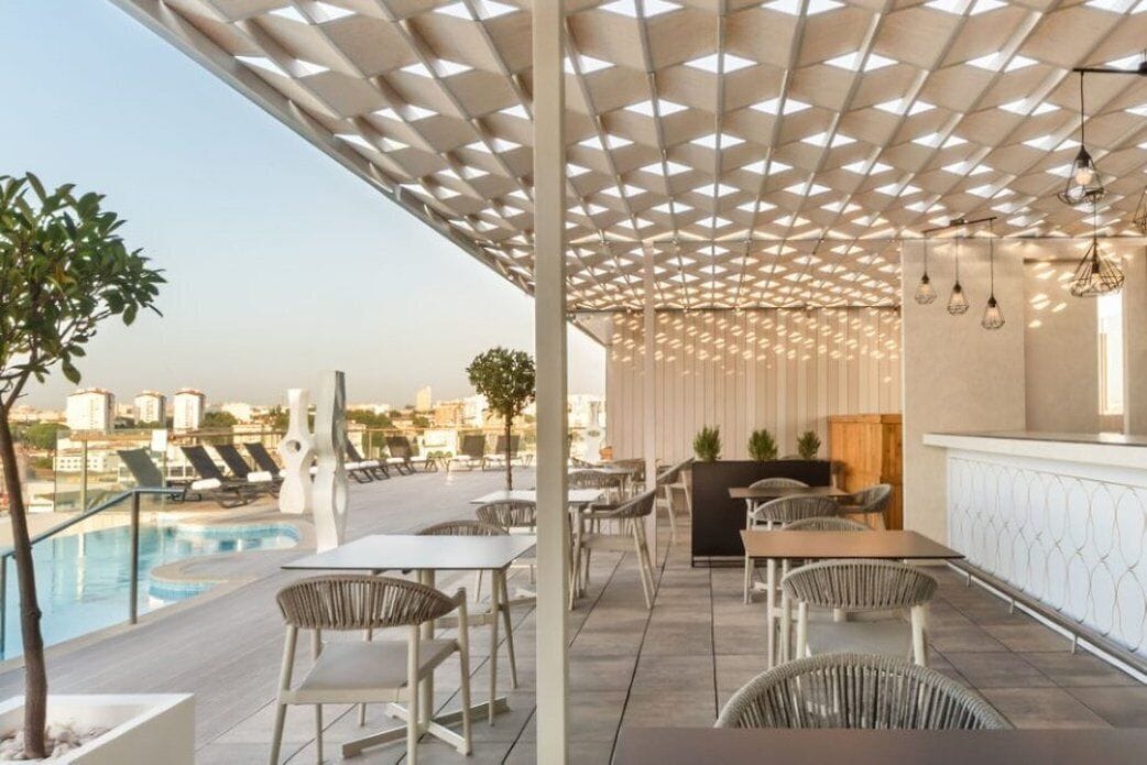 Outdoor pool, pool loungers