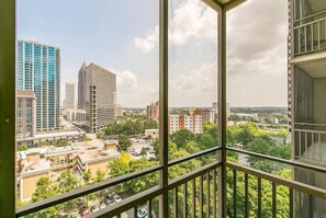 Property grounds - StayATL | Downtown High Rise Condo with Balcony (Atlanta)