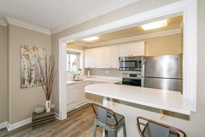 Fridge, microwave, oven, stovetop - StayATL | Downtown High Rise Condo with Balcony (Atlanta)