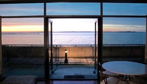 180° Lake View in the Heart of Downtown Sandusky
