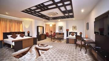 Deluxe Triple Room | Blackout curtains, free WiFi, bed sheets