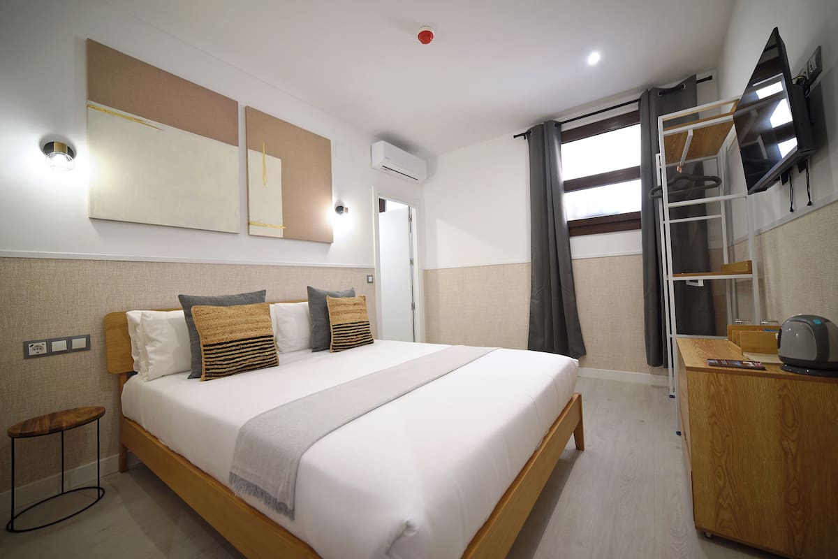 1 bedroom, minibar, in-room safe, blackout curtains