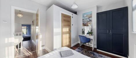 Ferienhaus, Mehrere Betten | 3 Schlafzimmer, Bügeleisen/Bügelbrett, kostenloses WLAN, Bettwäsche