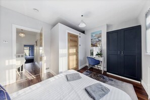 3 bedrooms, iron/ironing board, free WiFi, bed sheets
