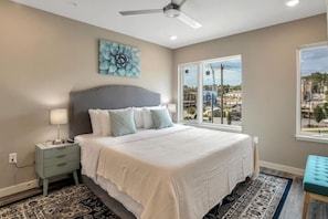 3 bedrooms, desk, iron/ironing board, WiFi
