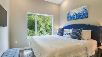 3 makuuhuonetta, silitysrauta/-lauta, Wi-Fi, vuodevaatteet