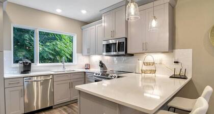 Delightful Brewery District Three Bedroom