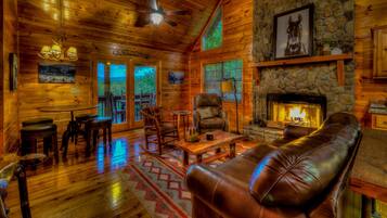 Cabin, 3 Bedrooms | Living room | 32-inch Smart TV with digital channels, TV