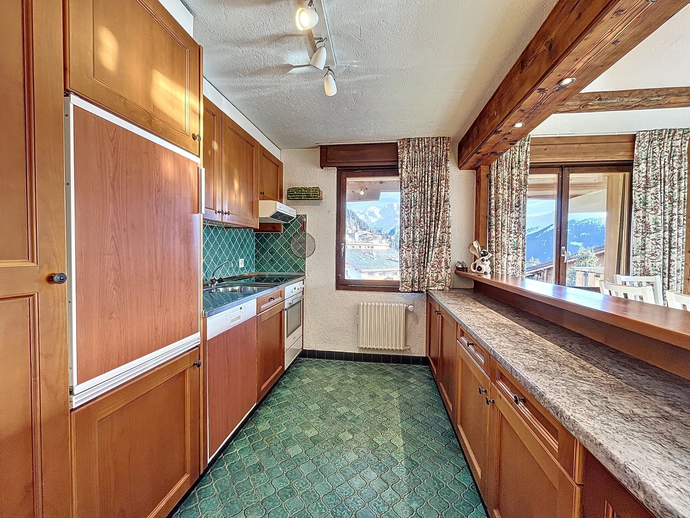 Réfrigérateur, four, plaque de cuisson, lave-vaisselle