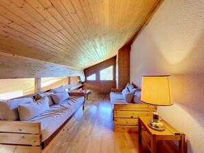 TV, fireplace - Diure 222, quiet, central location (Verbier)