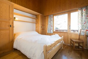 4 habitaciones, internet y ropa de cama