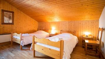 4 bedrooms, internet, bed sheets