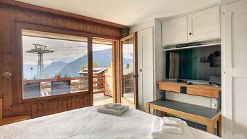 1 bedroom, Internet, bed sheets