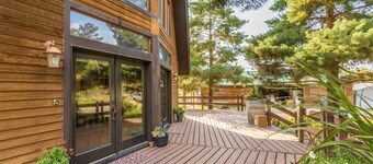 2.5 Acres! Unique Colorado Cabin | Minutes to Downtown Ouray | STR2025-063