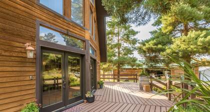 2.5 Acres! Unique Colorado Cabin | Minutes to Downtown Ouray | STR2025-063