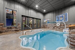 Piscine intérieure, piscine chauffée