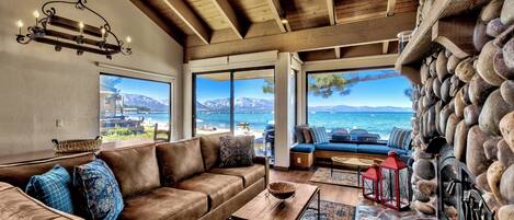 TV connectée, cheminée, lecteur de DVD