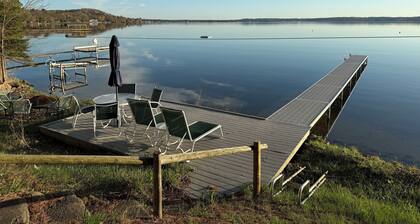 Charming Lakefront Cottage on Torch Lake - walking distance to Alden