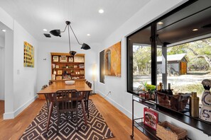 Dining - Red Bird Cottage- Convenient 2/1 with Outdoor Space (Wimberley)