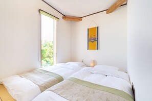 2 bedrooms, desk, free WiFi, bed sheets
