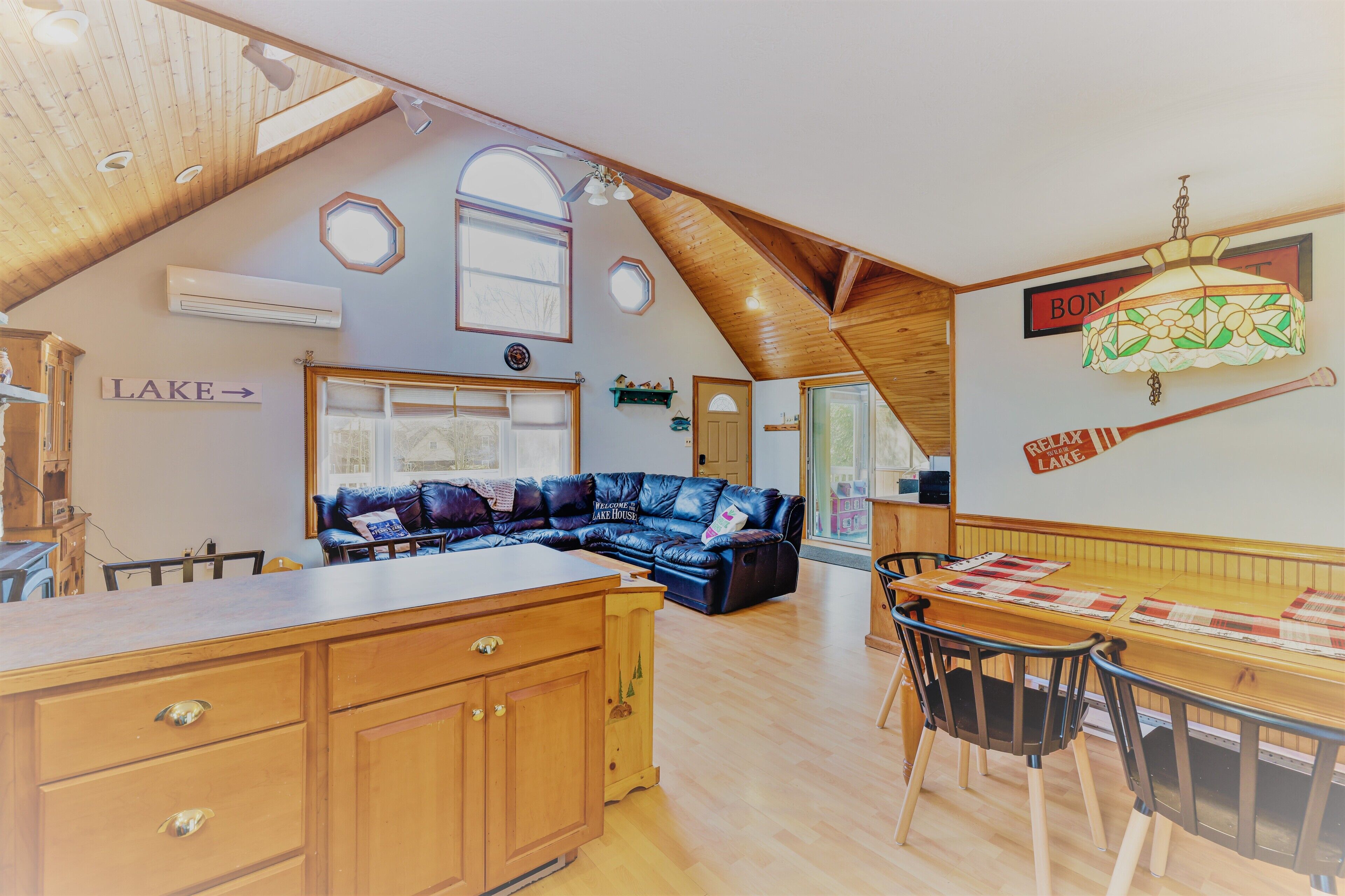 Arrowhead Lake - Ski Chalet- Gameroom, Firepit - Lake View, Walk To Beach/island - Pocono Mountains, PA