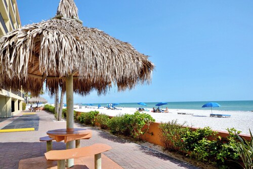 Las Brisas 404 by Distinctive Beach Rentals