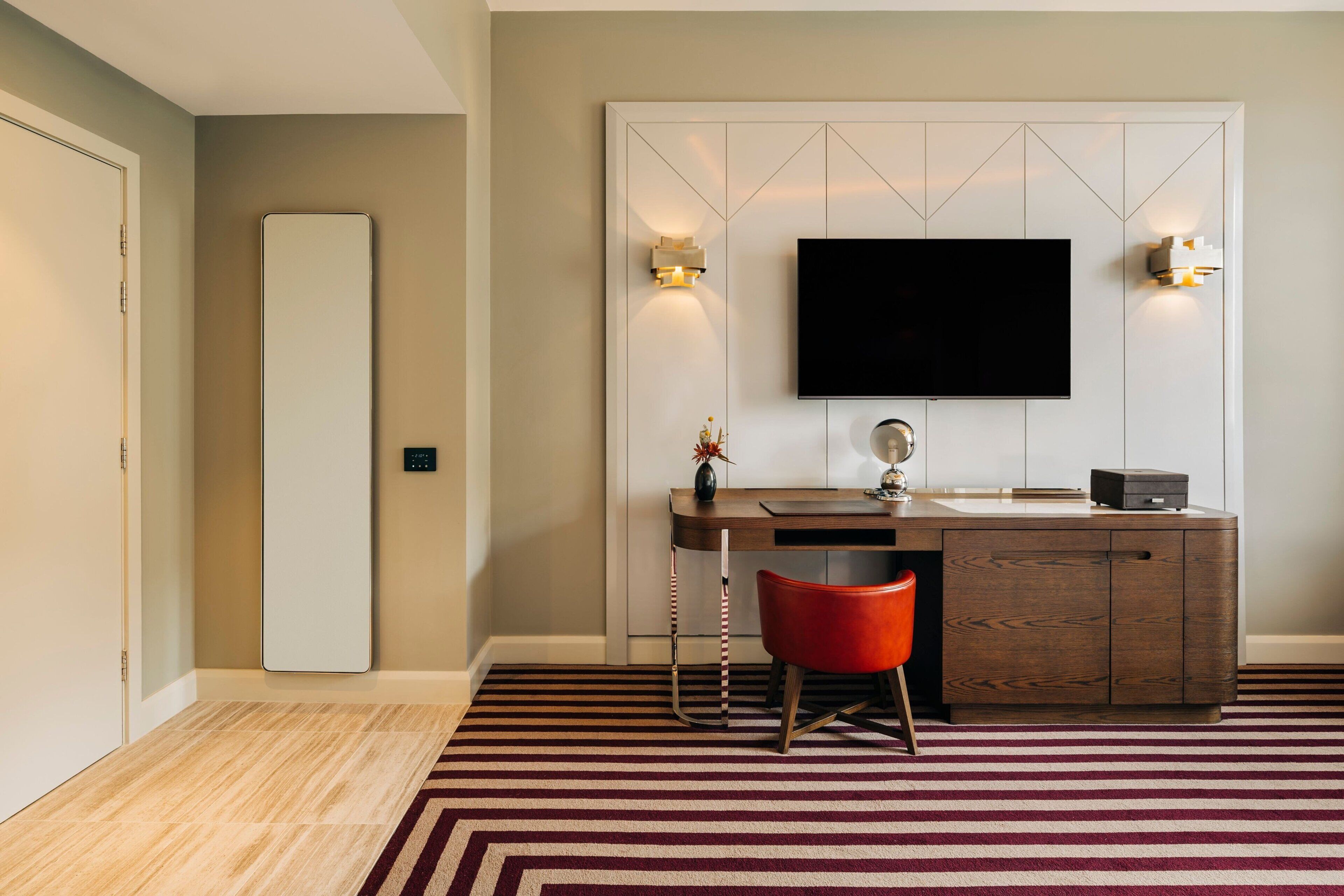 room, 1 king bed, non smoking (accessible) | 1 bedroom, frette italian sheets, premium bedding, pillow-top beds