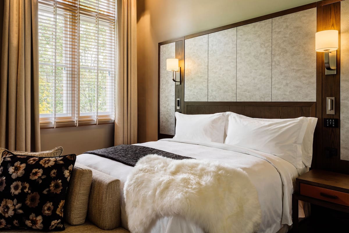 Studio suite, 1 kingsize bed, niet-roken | Italiaanse Frette-lakens, luxe beddengoed, pillowtop-bedden, een minibar
