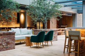 Breakfast and dinner served, Italian cuisine - The Tasman, a Luxury Collection Hotel, Hobart (Hobart)
