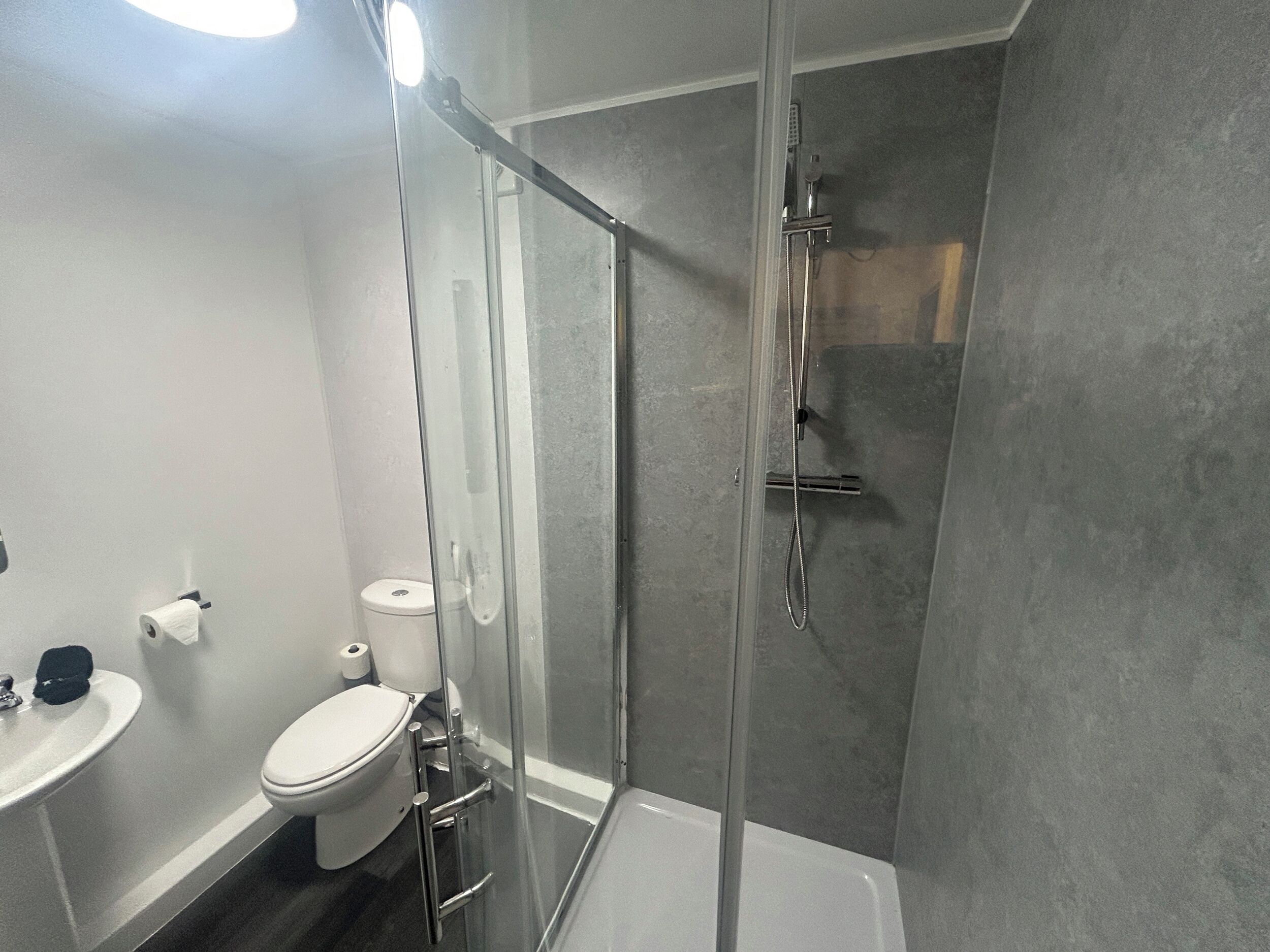 Cottage | Bathroom | Shower
