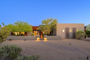 Property grounds - Lone Mountain Casita 1 Bedroom Home by RedAwning (Cave Creek)