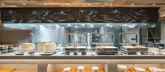 Holiday Inn Express Shanghai Expo Centre by IHG