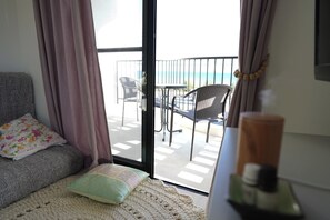 2 bedrooms, desk, free WiFi, bed sheets