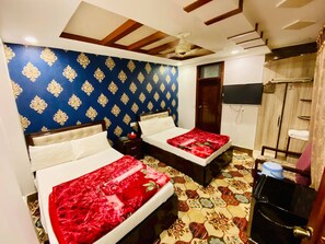 Standard Double Room | Blackout drapes, free WiFi, bed sheets - Jan Luxury Hotel (Quetta)