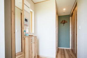 Interior - A condominium featuring red roof tiles  It is a q / Miyakojima Okinawa (Miyakojima)