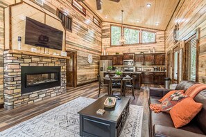Smart TV, fireplace