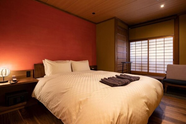 1 bedroom, desk, free WiFi, bed sheets - Enji JapaneseWestern style deluxe double room  / Kyoto Kyōto (Kyoto)