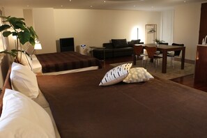 1 habitación, escritorio, wifi gratis y ropa de cama 