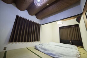 1 多间卧室、办公桌、免费 WiFi、床单